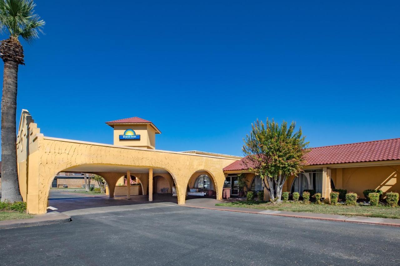 Days Inn By Wyndham Del Rio Dış mekan fotoğraf