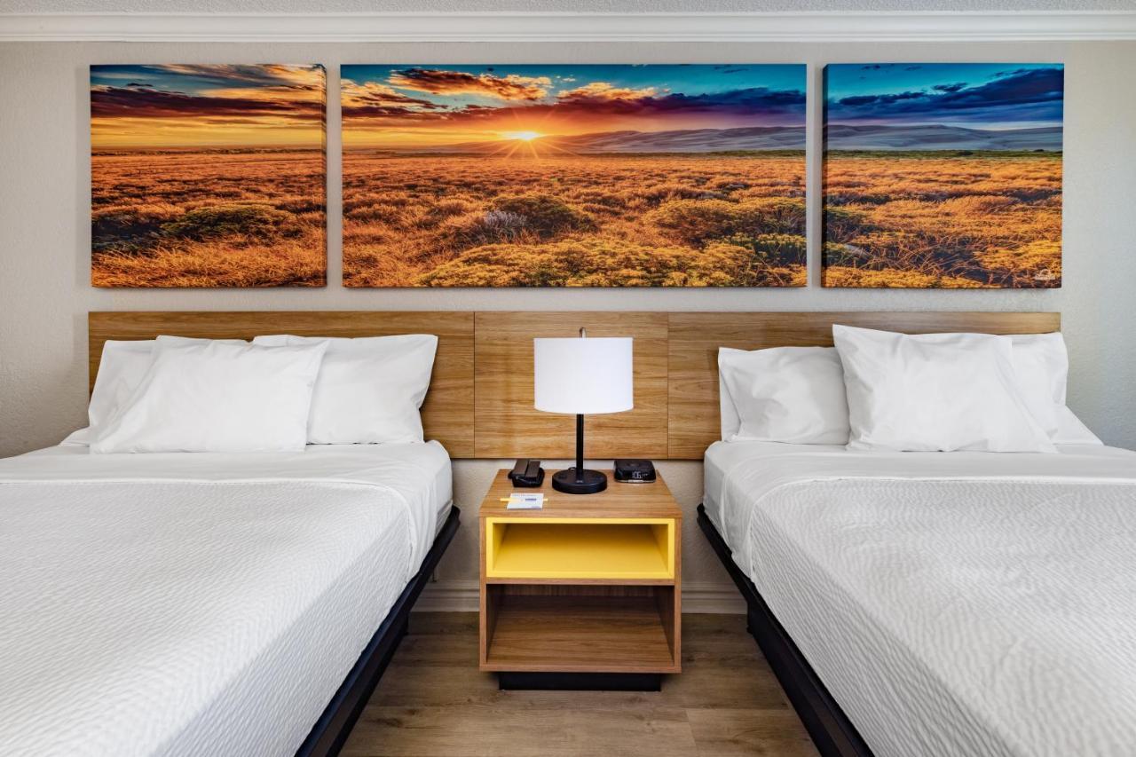Days Inn By Wyndham Del Rio Dış mekan fotoğraf