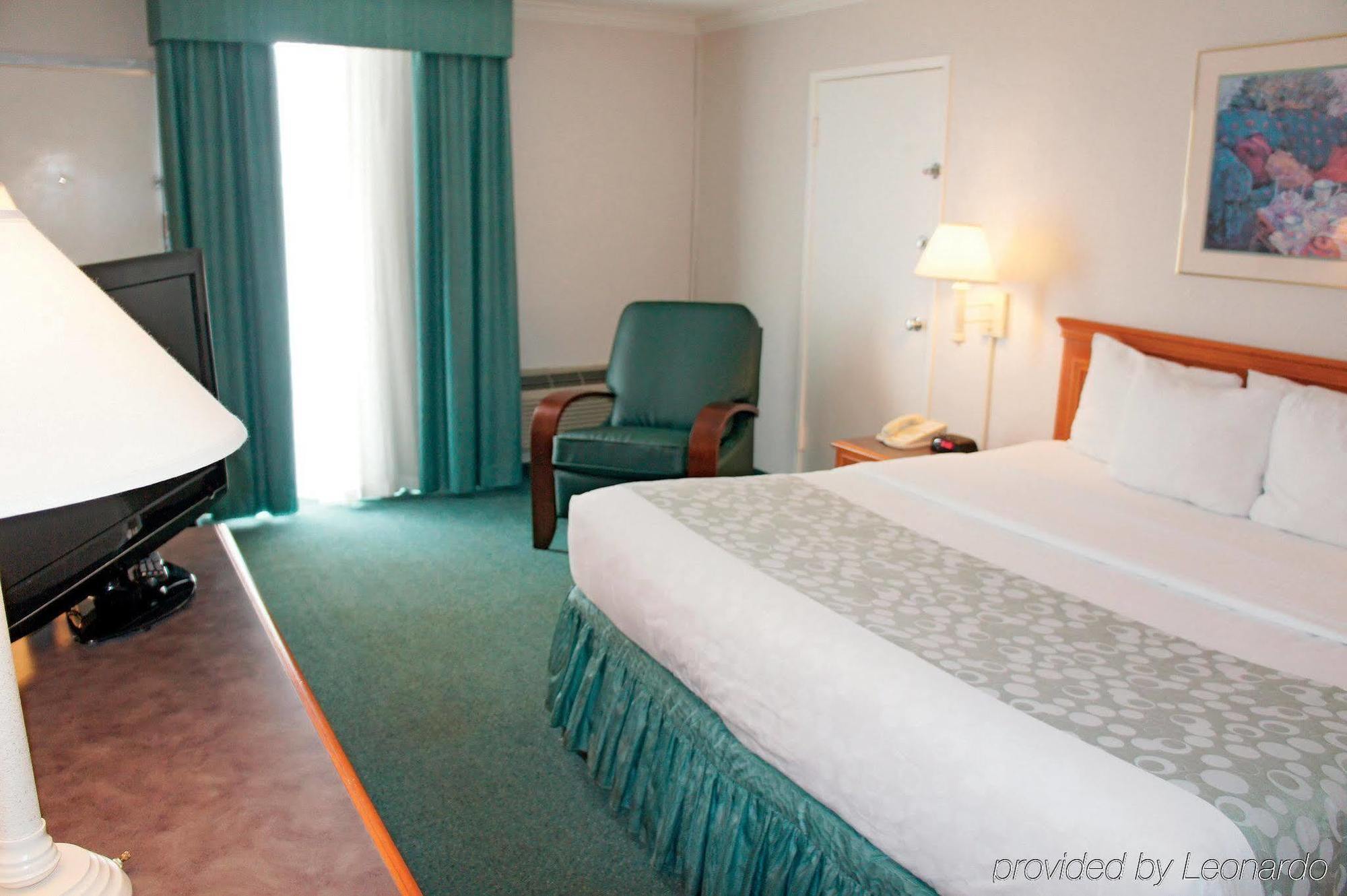 Days Inn By Wyndham Del Rio Dış mekan fotoğraf